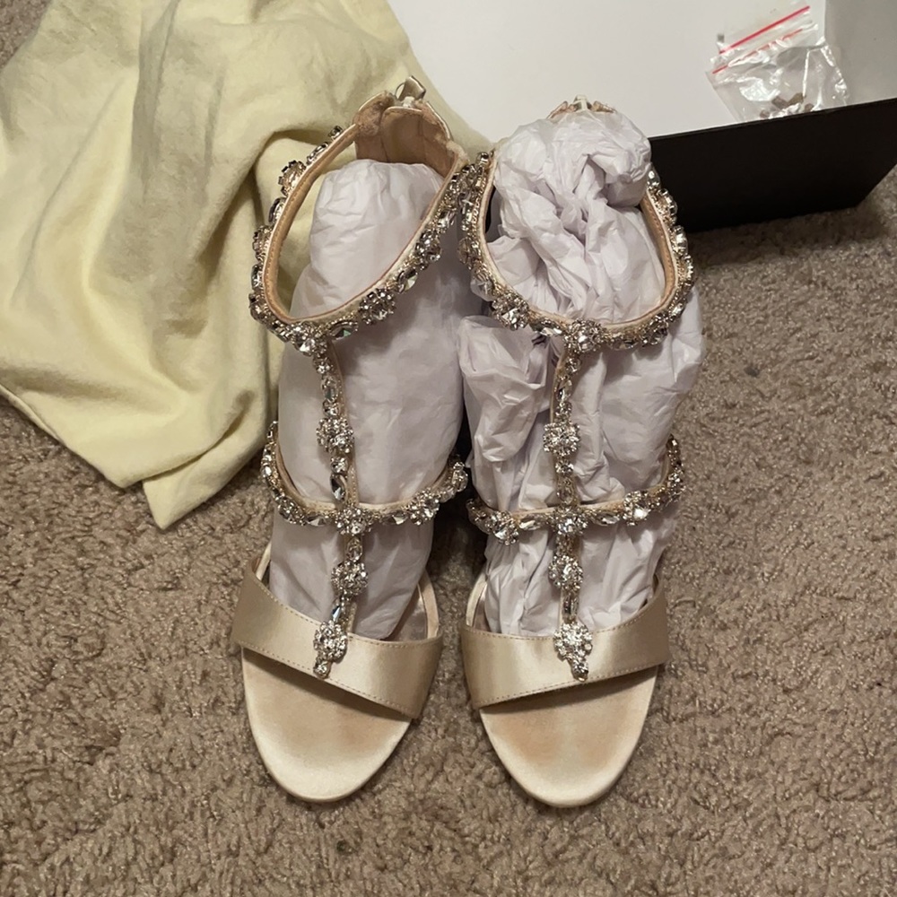 Badgley Mischka size 7.5 Tabby